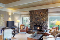 Aspen Cottage at the Villagers Accommodation Los Angeles