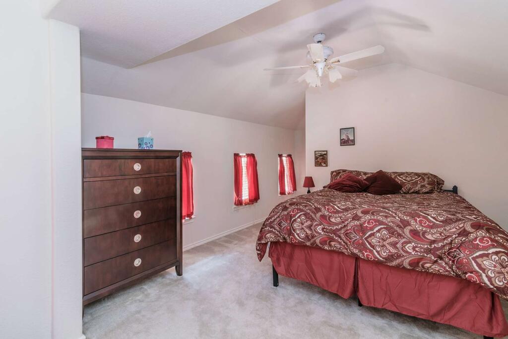 Backs To Lago Vista Golf Course - thumb 1