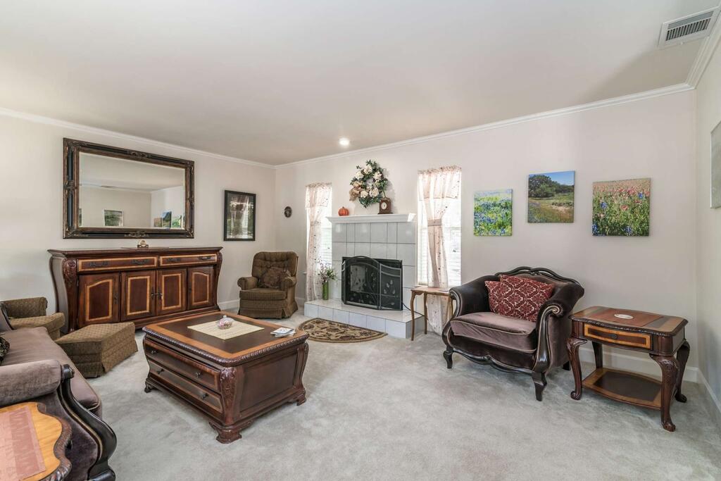 Backs To Lago Vista Golf Course - thumb 0