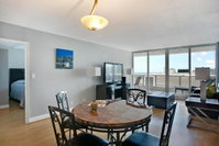 Bayfront Gem with Balcony and Pool Accommodation Los Angeles