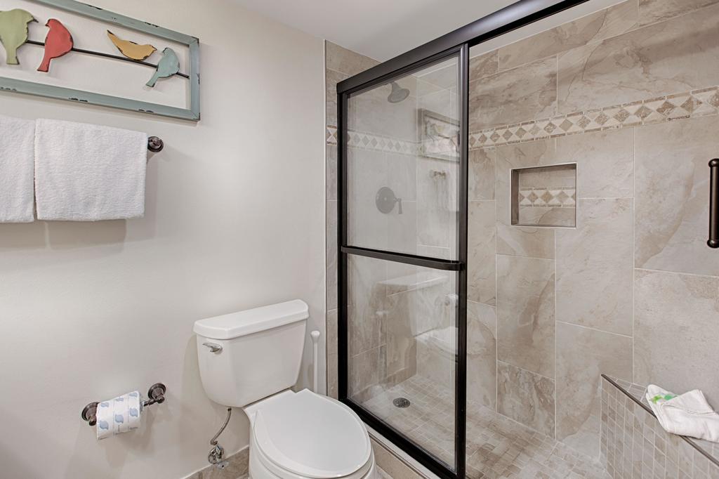 Beachside Two 4201 - thumb 3