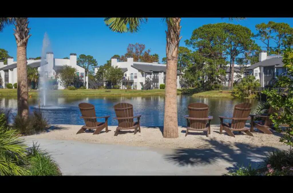 Beautiful Room By The Beach - thumb 0