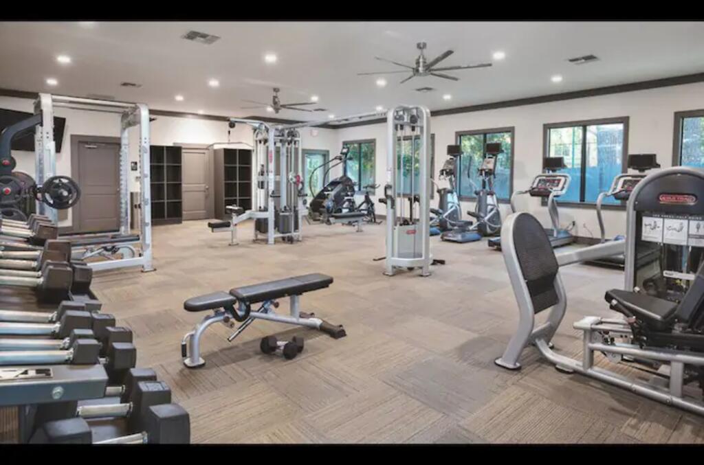 Beautiful Room By The Beach - thumb 1