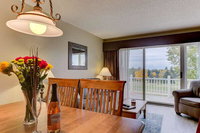 Beautiful Updated 2 Bedroom Golf Course Condo Accommodation Los Angeles