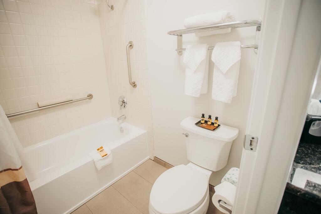 Best Western Plus Hilltop Inn - thumb 2