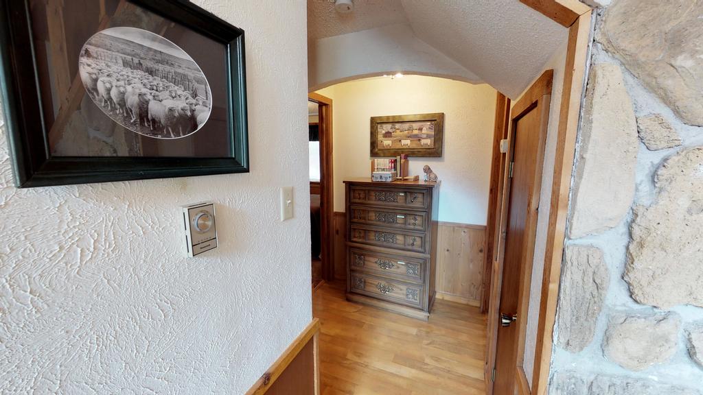 Birdwell Sheep Camp In Upper Valley - thumb 3