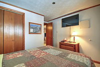 Blue Knob Ski Resort Condo with Balcony and Wet Bar Accommodation Los Angeles