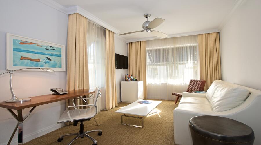 Blue Moon Hotel - thumb 3