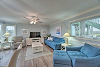Bright Emerald Isle Condo with Private Beach Access Accommodation Los Angeles