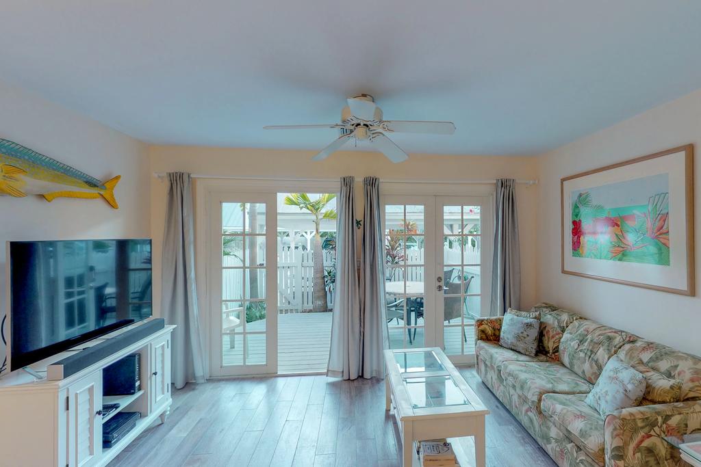 Bright Key West Beauty - thumb 0