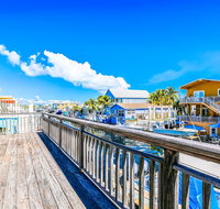 Burgundy Breeze - Accommodation Los Angeles