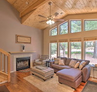 Cabin with Deck, 13 Mi to Tonto Natural Bridge! - Accommodation Los Angeles