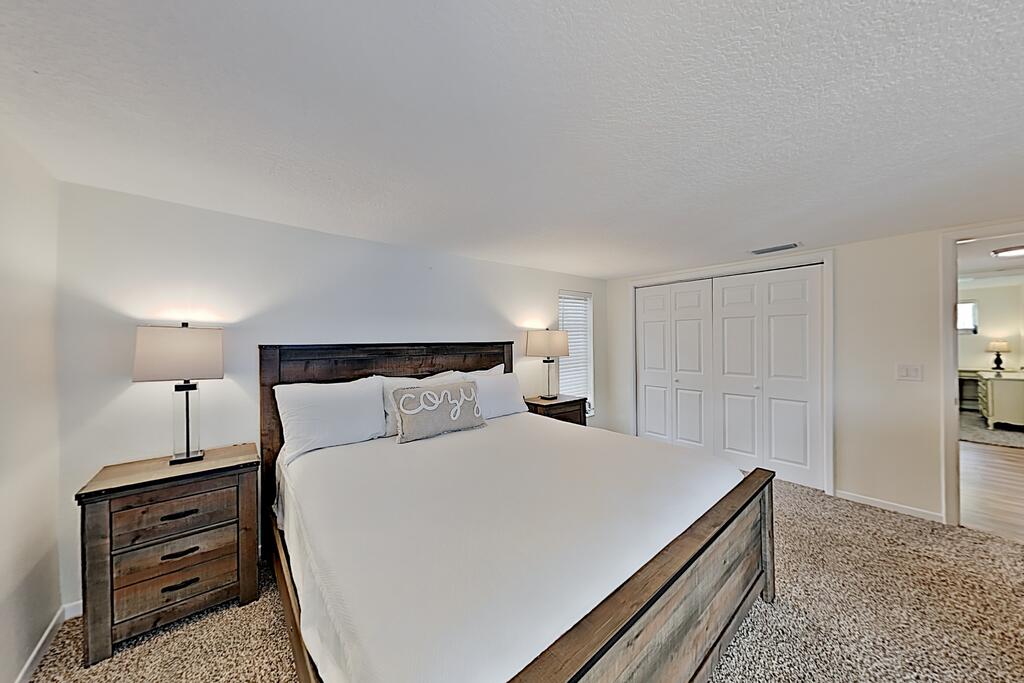 Canal-Front Coastal Home  Boat Dock & 2 Kayaks! Home - thumb 3