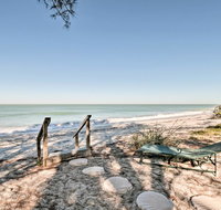 Casey Key Apt with Patio  BBQ - 1 Block to the Beach - Accommodation Los Angeles