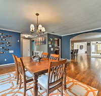 Central Houston Home with Patio - Ideal for Families! - Accommodation Los Angeles