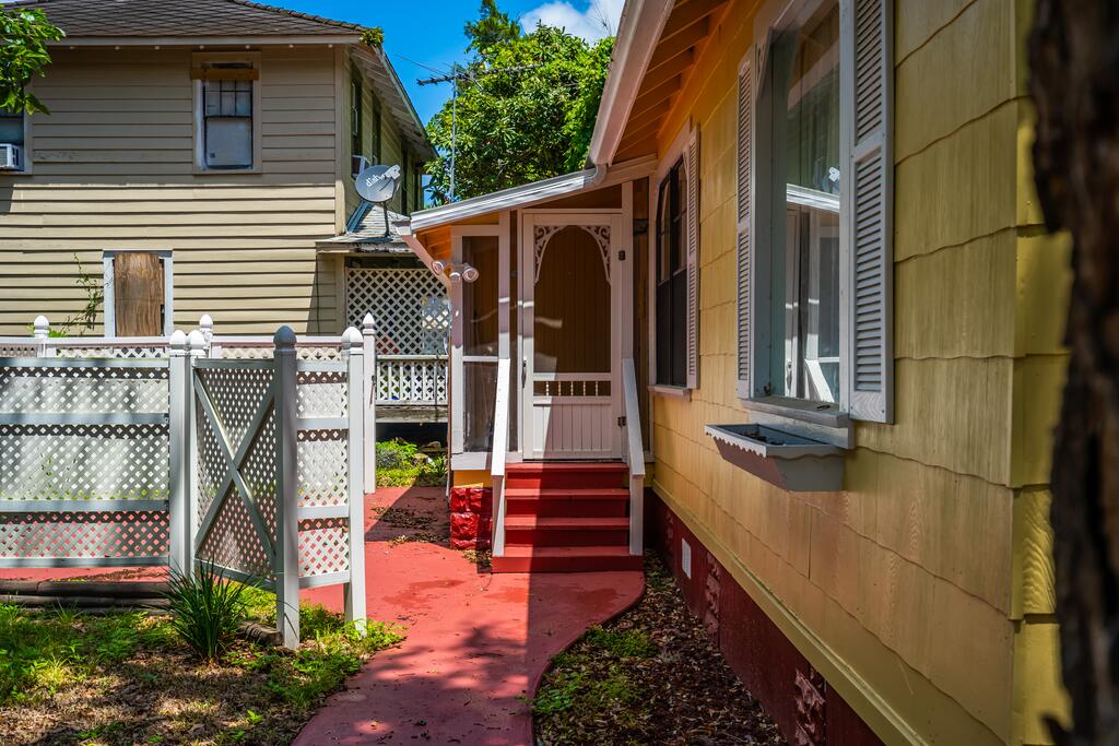 Charming 100-Year-Old Cottage-Great Value! - thumb 3