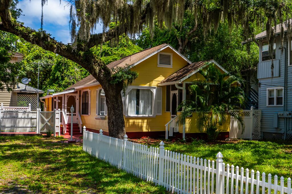 Charming 100-Year-Old Cottage-Great Value! - thumb 0