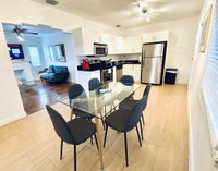 Charming 3 Bed 2 Bath Gated Home in The Design District Accommodation Los Angeles