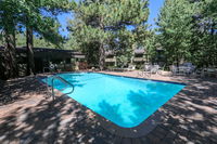 Chateau de Montagne 45 condo Accommodation Los Angeles