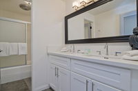 Chateau De Montagne 6 Condo Accommodation Los Angeles