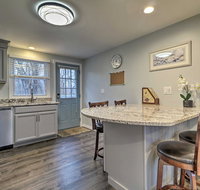 Coastal Getaway with Porch, Near Niantic Beach! - Accommodation Los Angeles