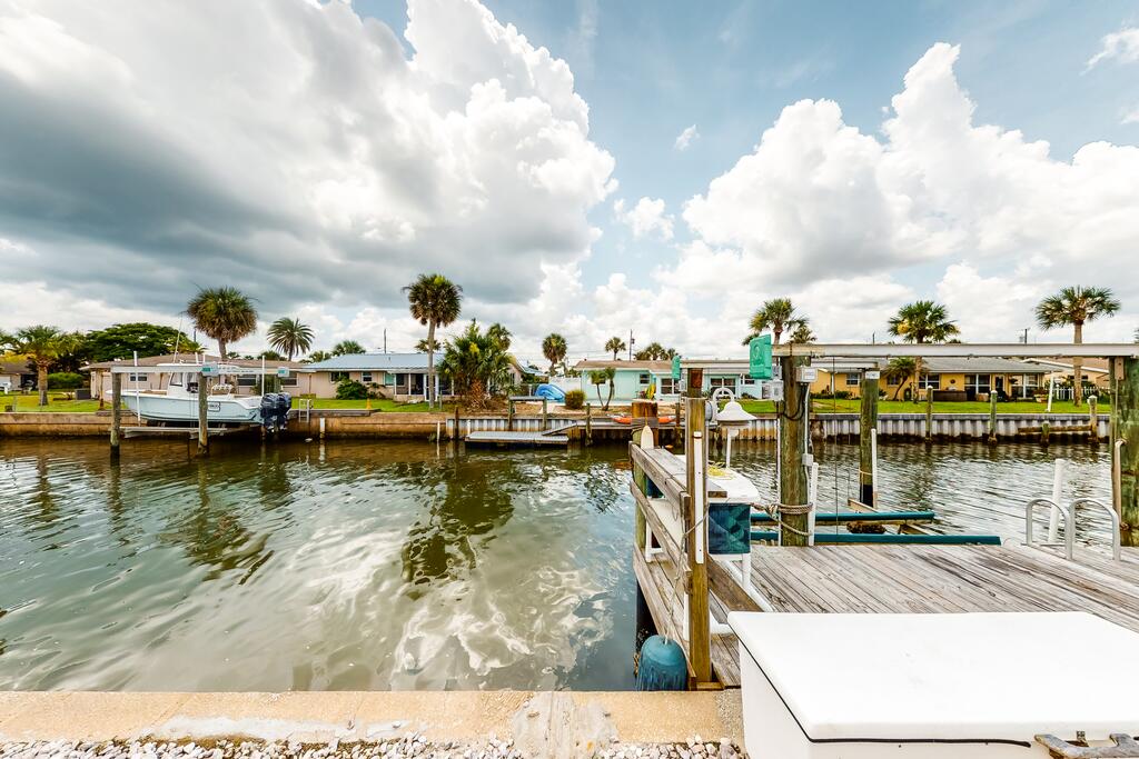 Coconut Row Oasis - thumb 2