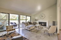 Condo with Mountain Views-3mi to DT Palm Springs Accommodation Los Angeles