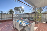 Contemporary Home with Yard - Walk to UArizona Accommodation Los Angeles