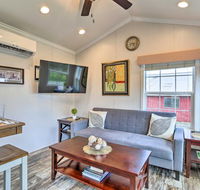 Country Cottage with Private Deck Near Skiing - Accommodation Los Angeles