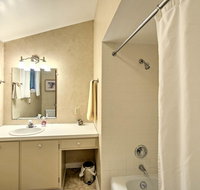 Cozy 'Cedar Cottage' Walk to Peninsula State Park - Accommodation Los Angeles