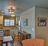 Cozy Condo - Heart of Downtown Whitefish with Views! - Accommodation Los Angeles