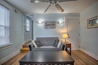 Cozy Hampton Apartment - Walk to Beach and Eats Accommodation Los Angeles