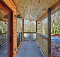 Cozy Roan Mountain Cabin with Deck Walk to Town - Accommodation Los Angeles