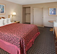 Days Inn & Suites by Wyndham Kokomo - Accommodation Los Angeles