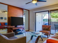 Double Down Hideaway Accommodation Los Angeles