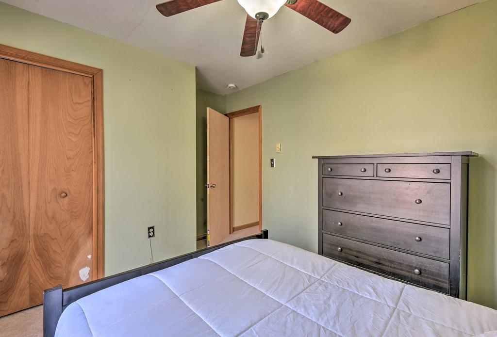 East Stroudsburg Home - 5 Mi. To Shawnee Mtn! - thumb 3