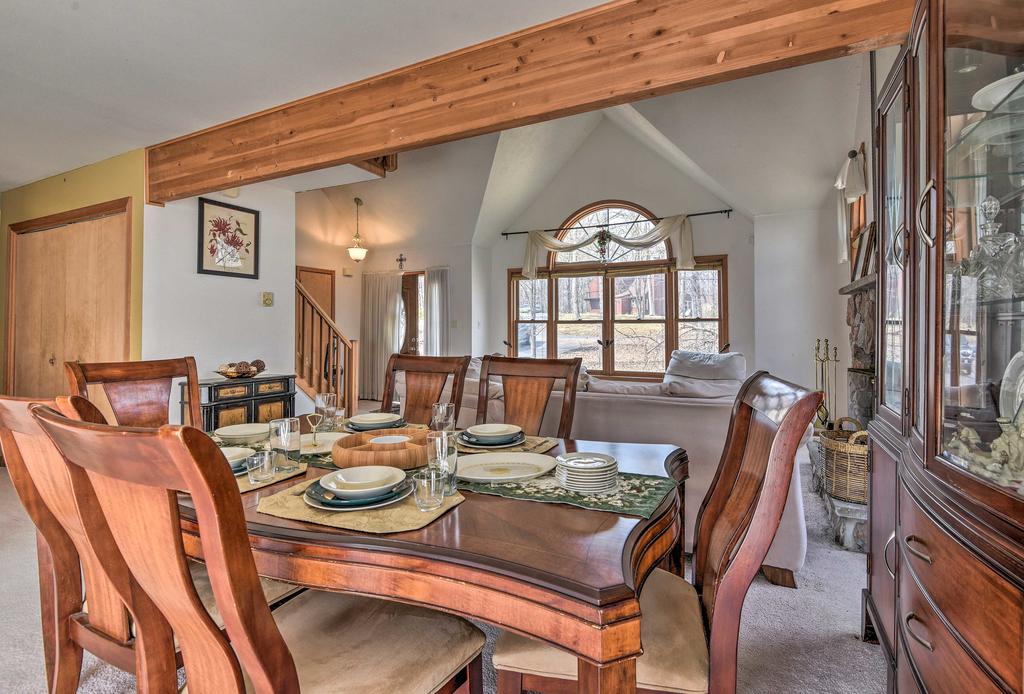 East Stroudsburg Home - 5 Mi. To Shawnee Mtn! - thumb 1