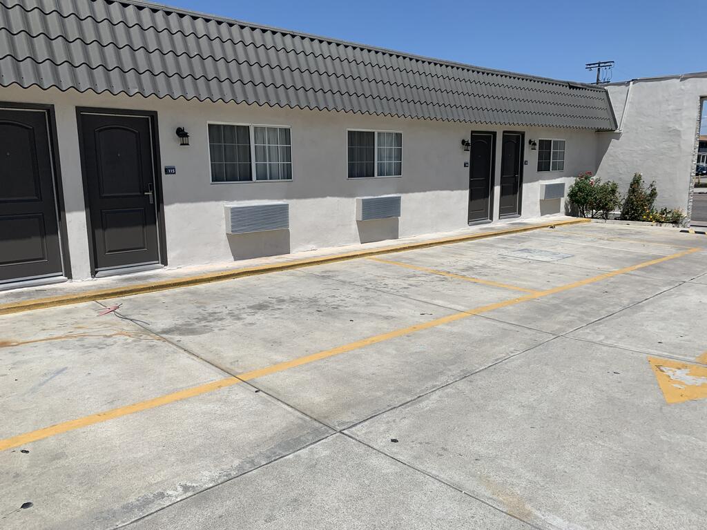 Empire Inn - thumb 1