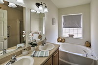 Family Home - 2 Mi to Riverwalk  3 Mi to Casinos Accommodation Los Angeles