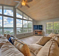 Family Home with Boat Dock on Brownwood Lake - Accommodation Los Angeles