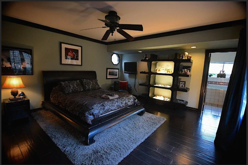 Famous Director's 1926 Dark Arts Castle Of Oddities - thumb 2