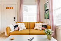 Hidden Long Beach Cottage With Private Patio and Ocean Air Accommodation Los Angeles