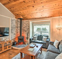 Hidden Murphy Cottage with Hot Tub Pool  Grill - Accommodation Los Angeles