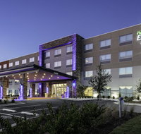 Holiday Inn Express & Suites - Wilmington West - Medical Park - Accommodation Los Angeles