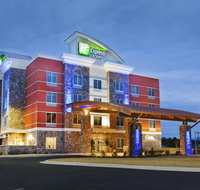 Holiday Inn Express Hotel & Suites Hot Springs - Accommodation Los Angeles