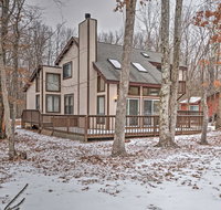 Home with Deck & Game Room Less Than 3Mi to Hickory Run St Pk - Accommodation Los Angeles