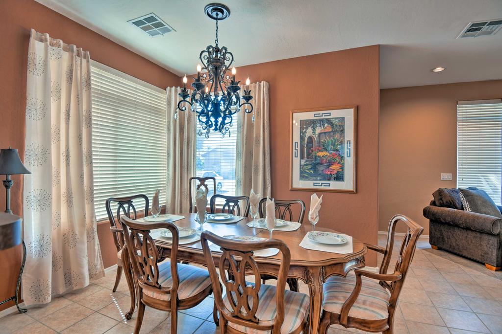 Home With Pool And Spa Access, 3 Mi To Chandler Main St - thumb 3