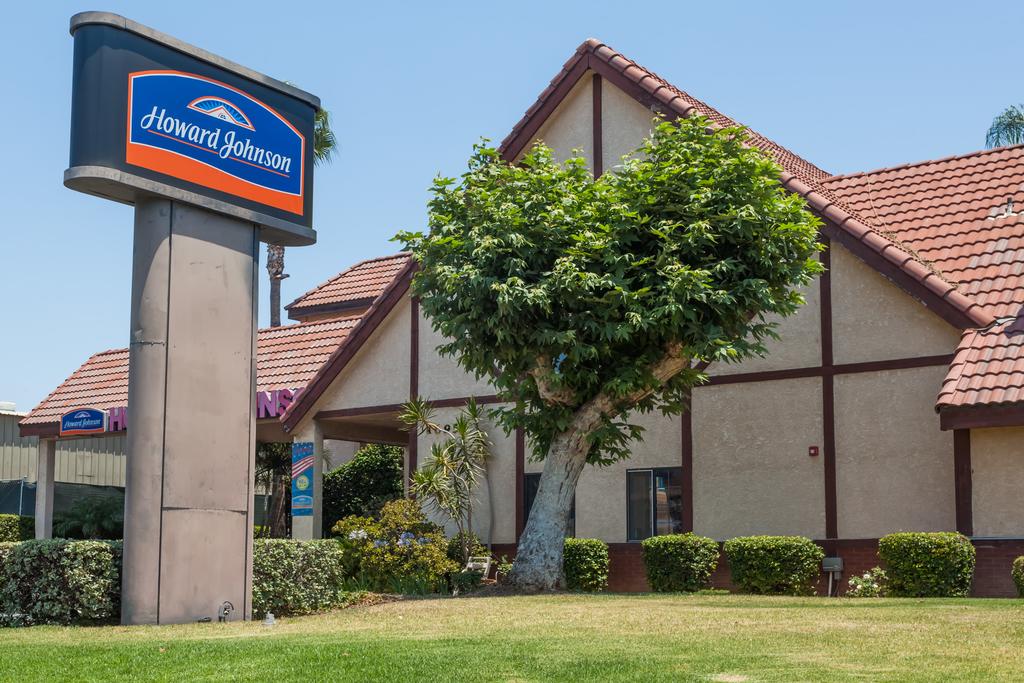 Howard Johnson By Wyndham Norco - thumb 1