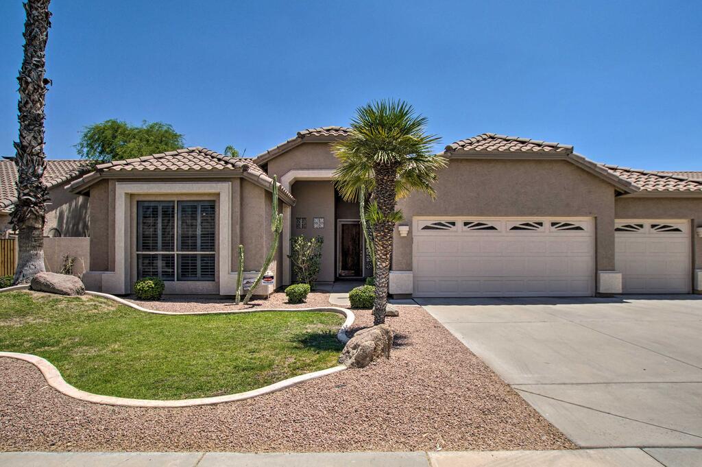 Ideally Located Chandler Home - Backyard Oasis - thumb 1
