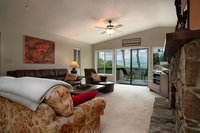 Journey House with Views Accommodation Los Angeles